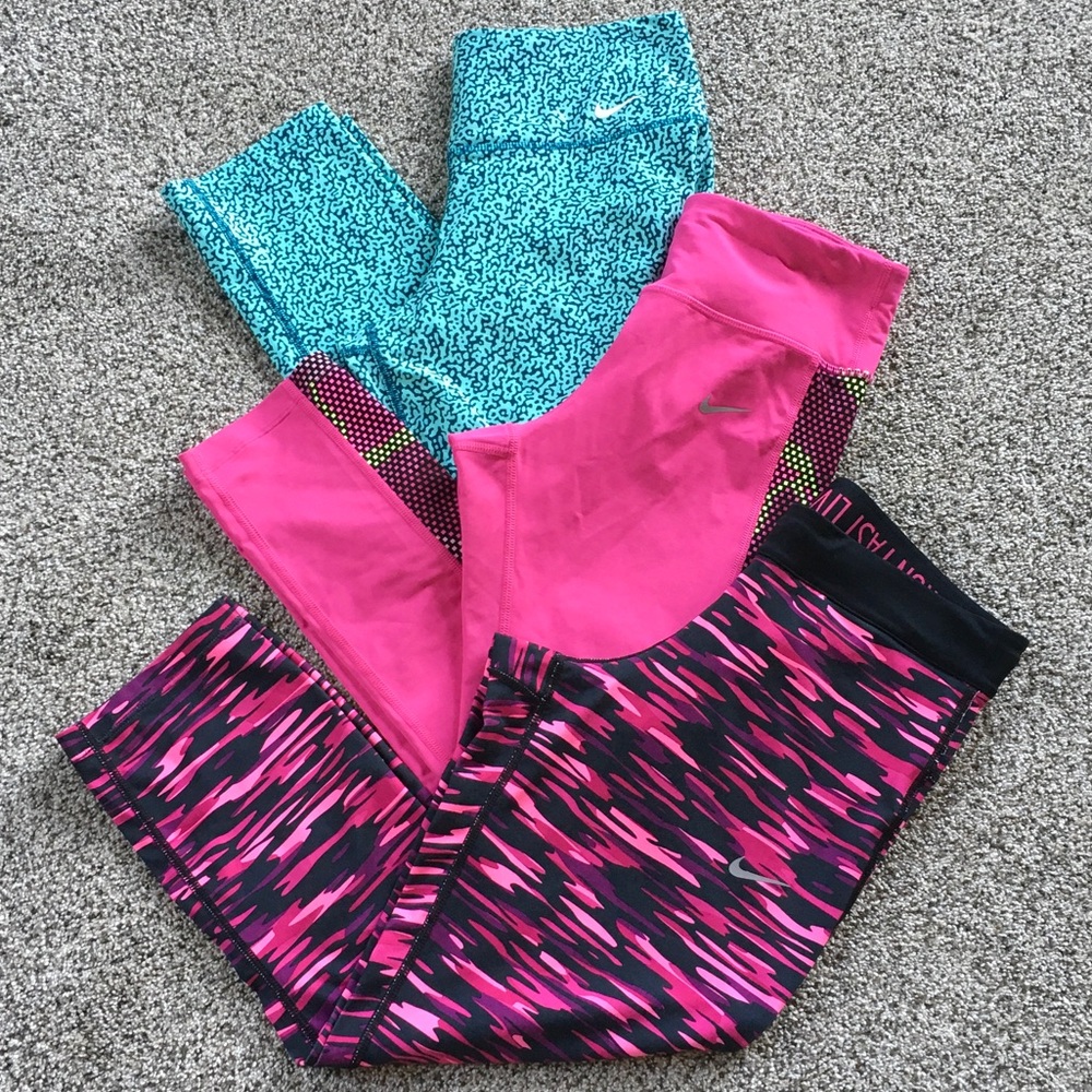 Nike lot Women’s Teal & Hot Pink Active capris Leggings Set